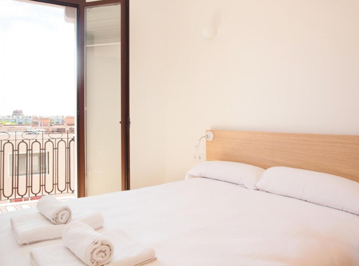 Apartment Pere Iv - New & Modern Close To *