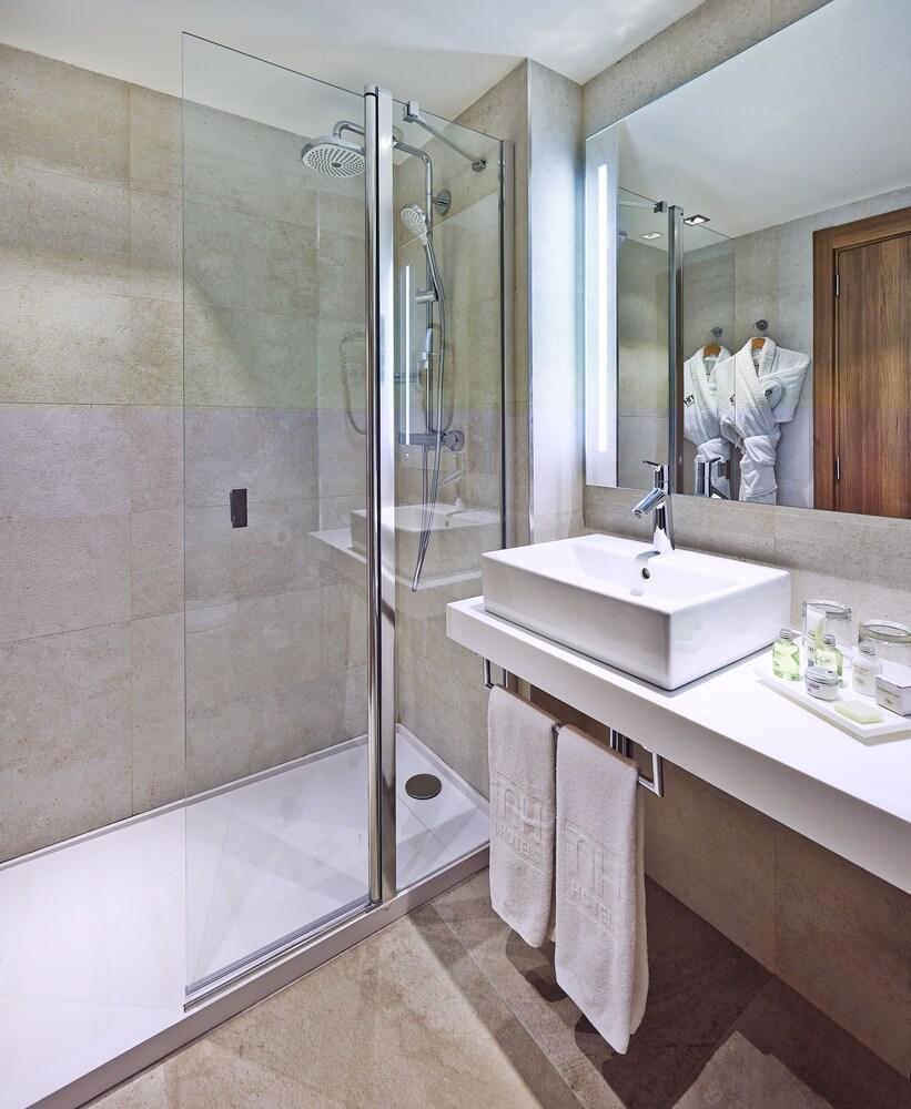 Hotel Nh Les Corts Barcelona