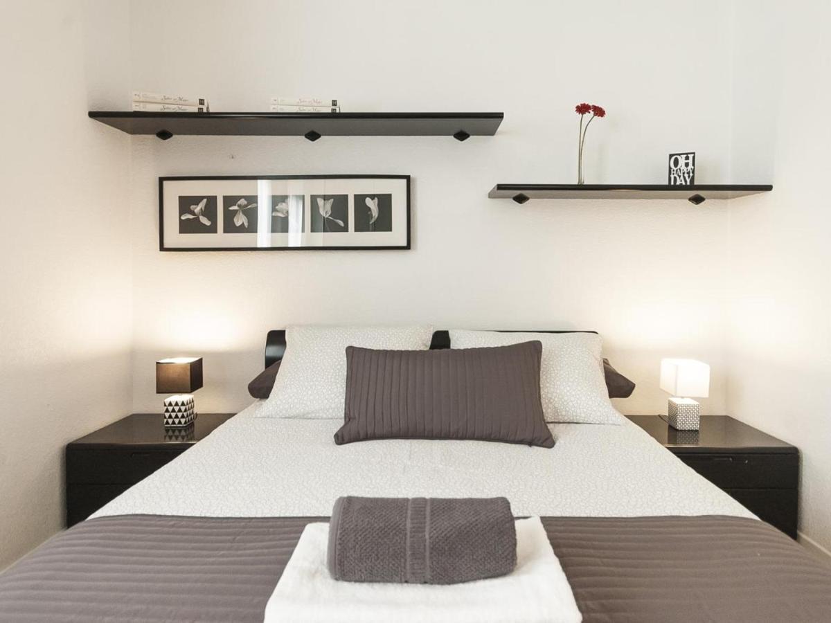 Appartement Lets Holidays In Sant Marti *