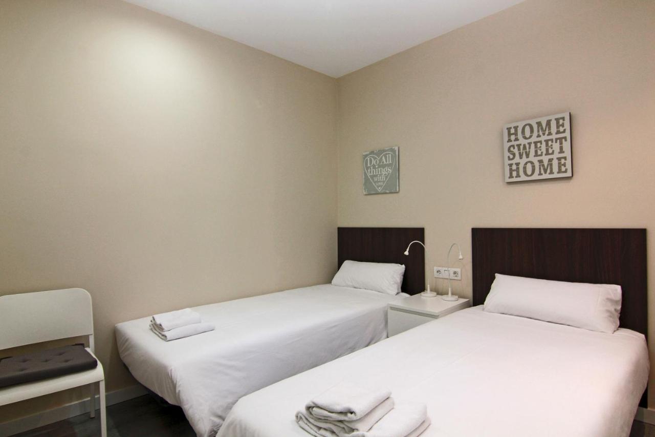 Apartment Felip Ii -spacious And Quiet Barcelona