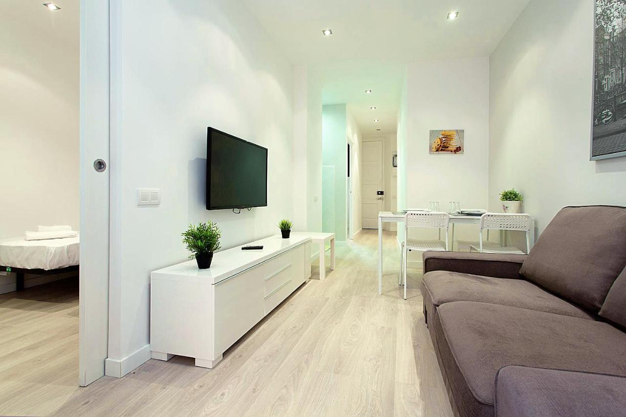 Apartment Miquel Angel - Apartment In Sants Large Community Terrace Barcelona