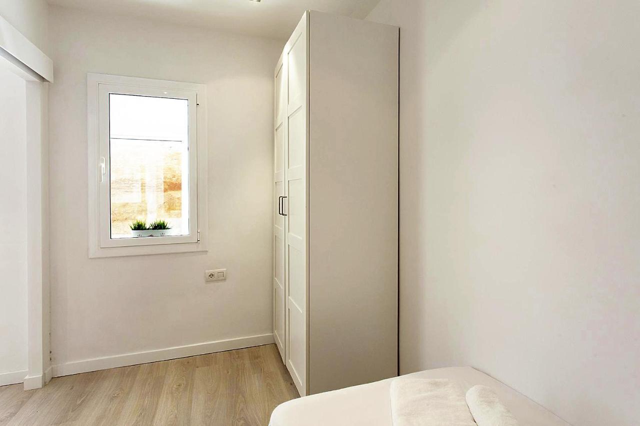 Miquel Angel - Apartment In Sants Large Community Terrace Barcelona