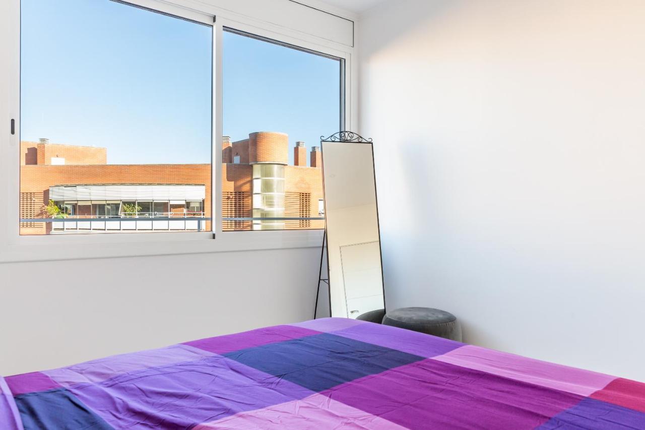 Appartement 3Br - 2Bh Sunny And Spacious Apartment 10 Min Walk From Beach *