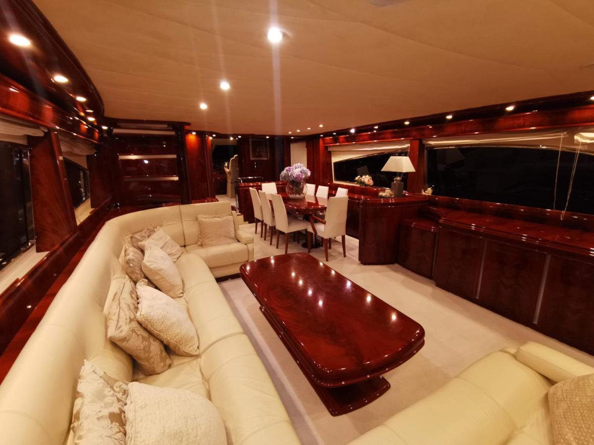 Rent Luxury Motor Yacht *