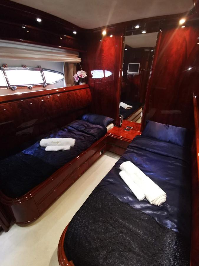 Rent Luxury Motor Yacht *
