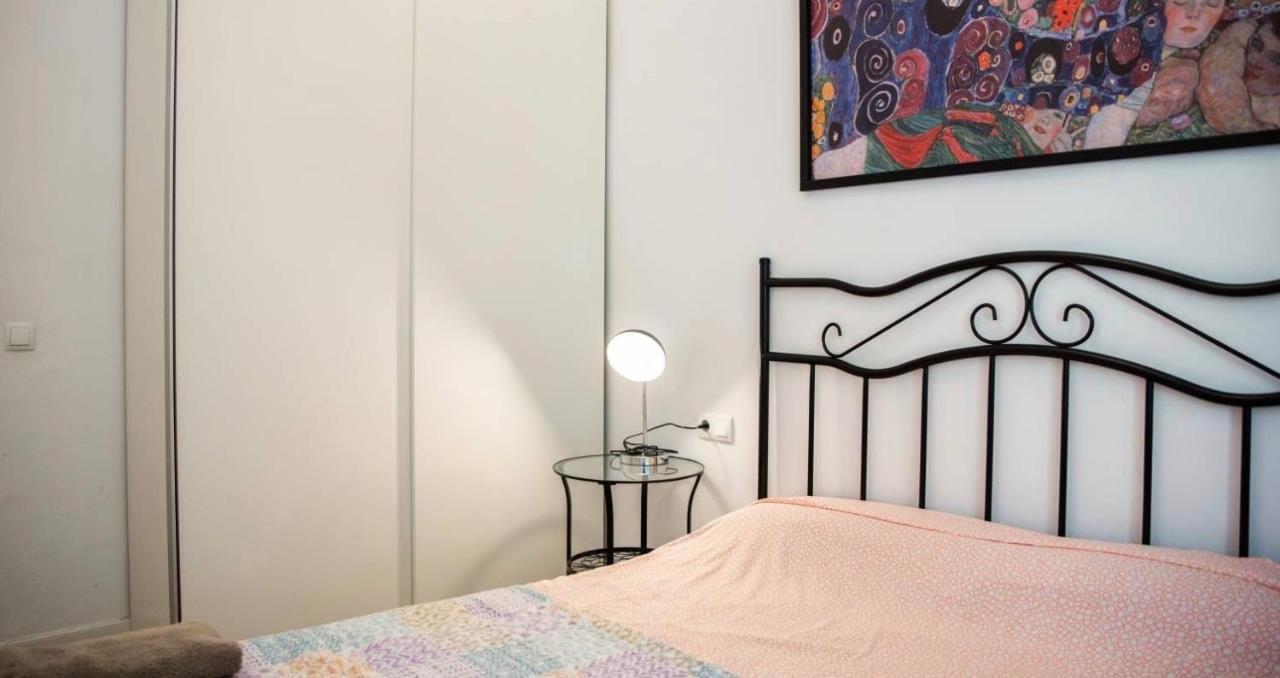 Eixample - Pova Appartement *