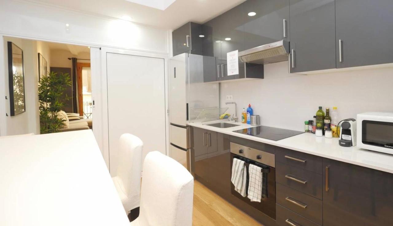 Old Town 4-bedroom Appartement