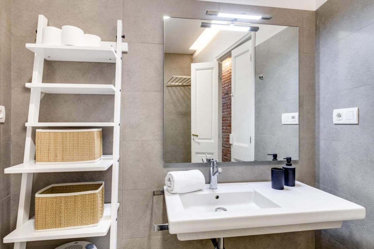 Design 1 Bedroom Near Plaza Espana Barcelona