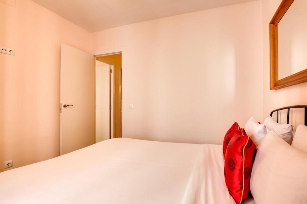 Modern 2 Bedroom Flat In Trendy Poble Sec Apartment