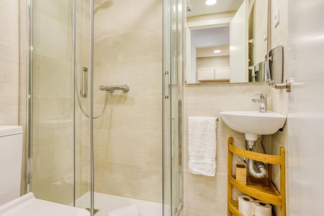 Nice And Cozy 4 Bedroom In Sants-montjuic Bcn Barcelone