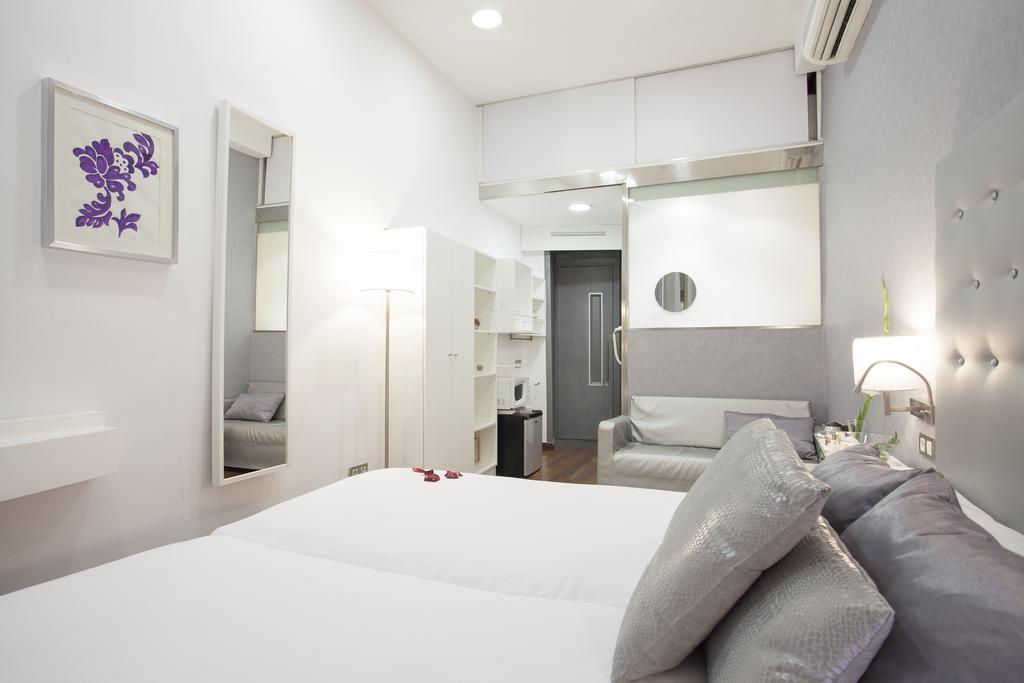 Triple With Private Bathroom In Gothic Gasthof