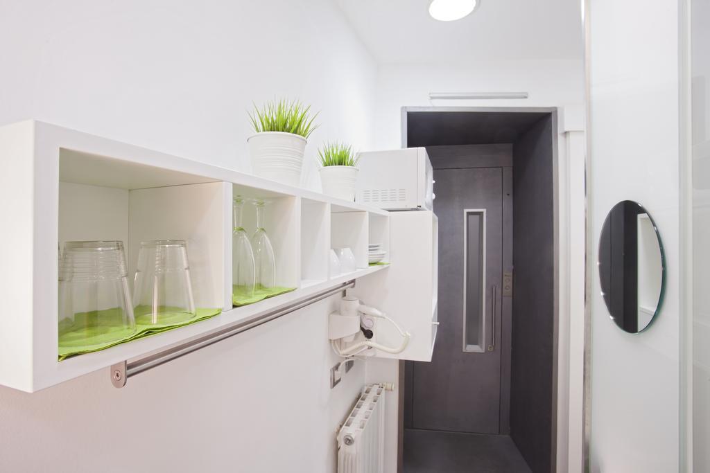 Triple With Private Bathroom In Gothic Maison d'hôtes 2*
