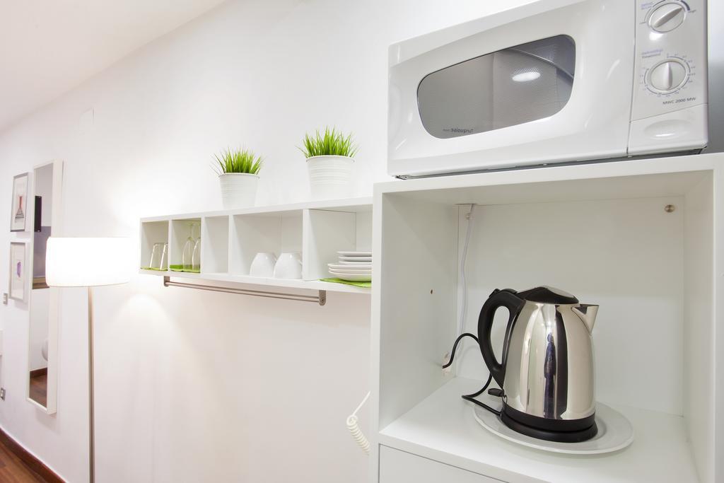 Gasthof Triple With Private Bathroom In Gothic Barcelona
