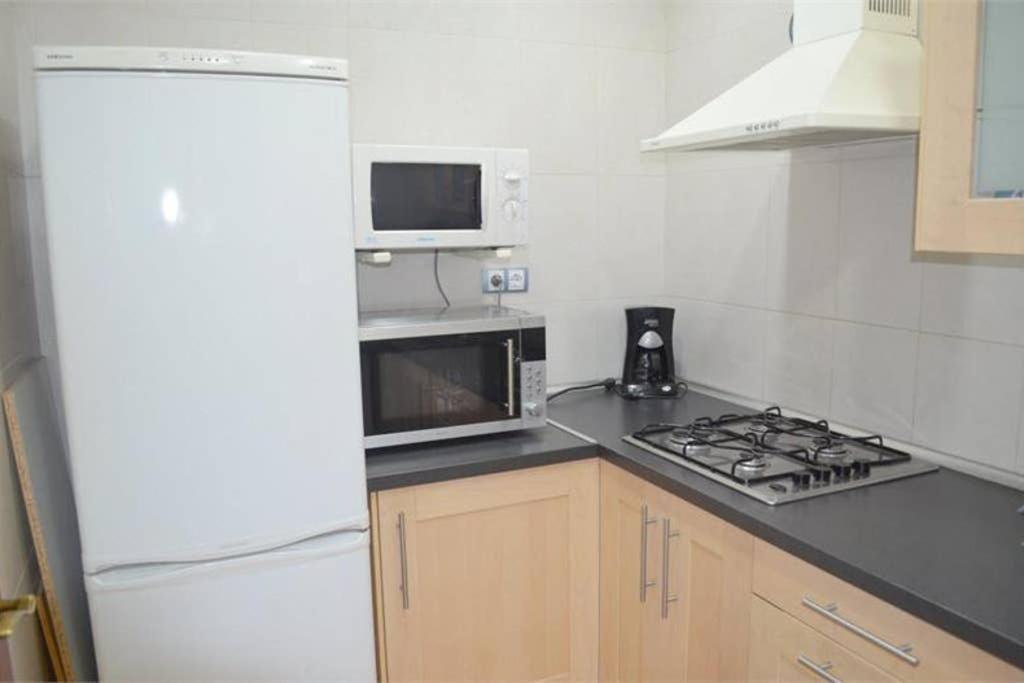 Rustic 2 Bedroom Poble Sec Apartment