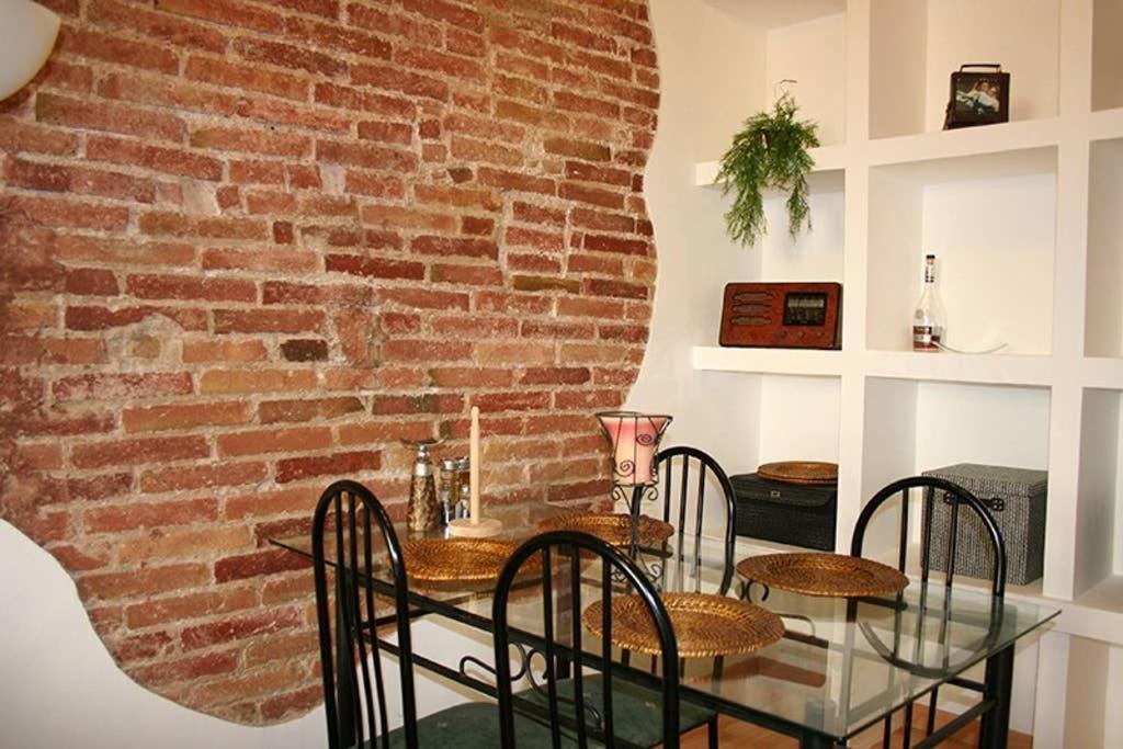 Rustic 2 Bedroom Poble Sec