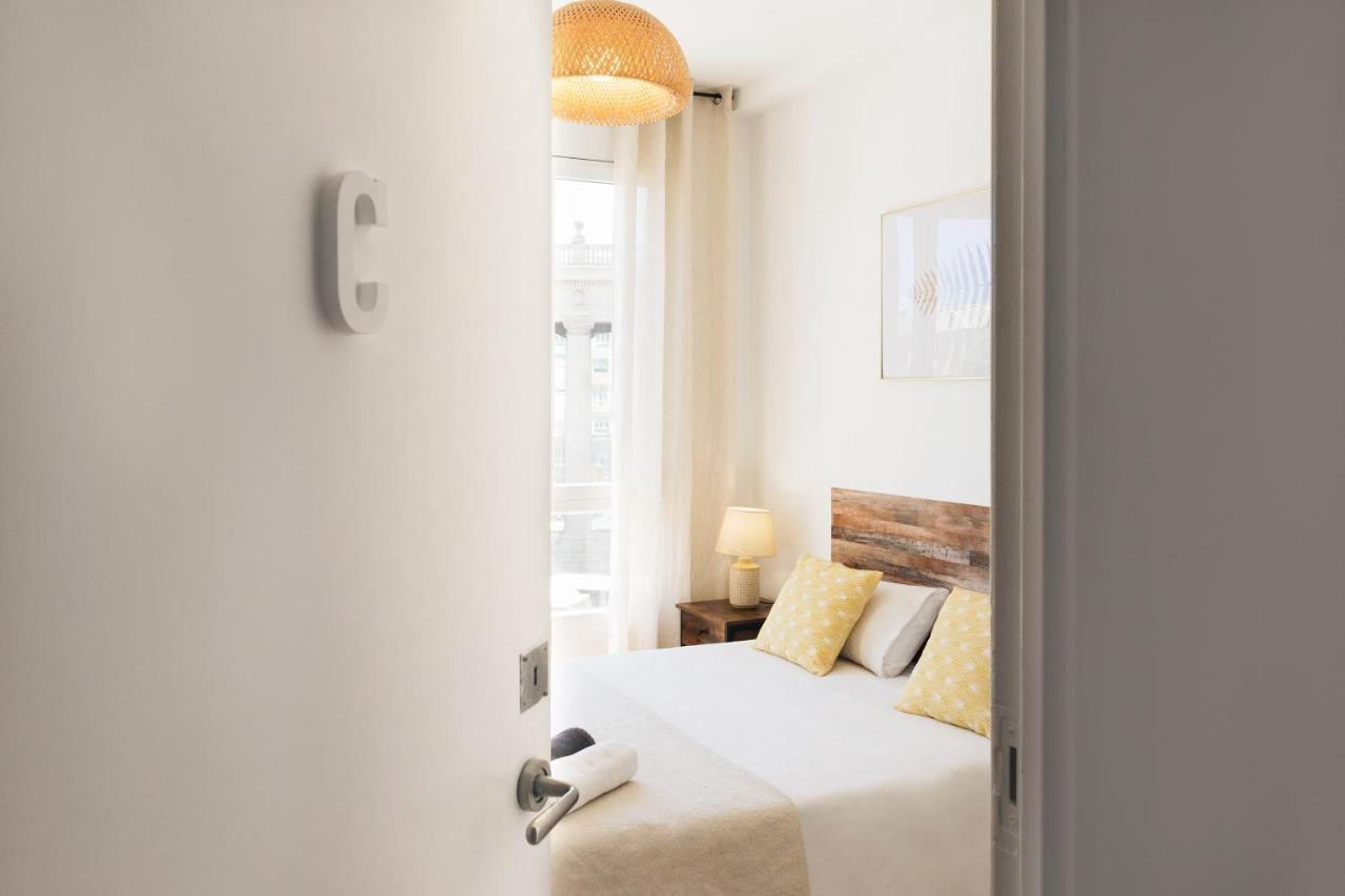 Sunny And Modern Ideal For Groups *