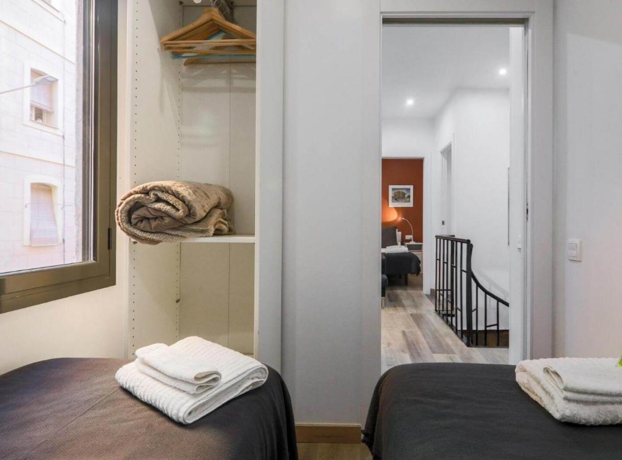 New Listing Duplex Near The Barceloneta