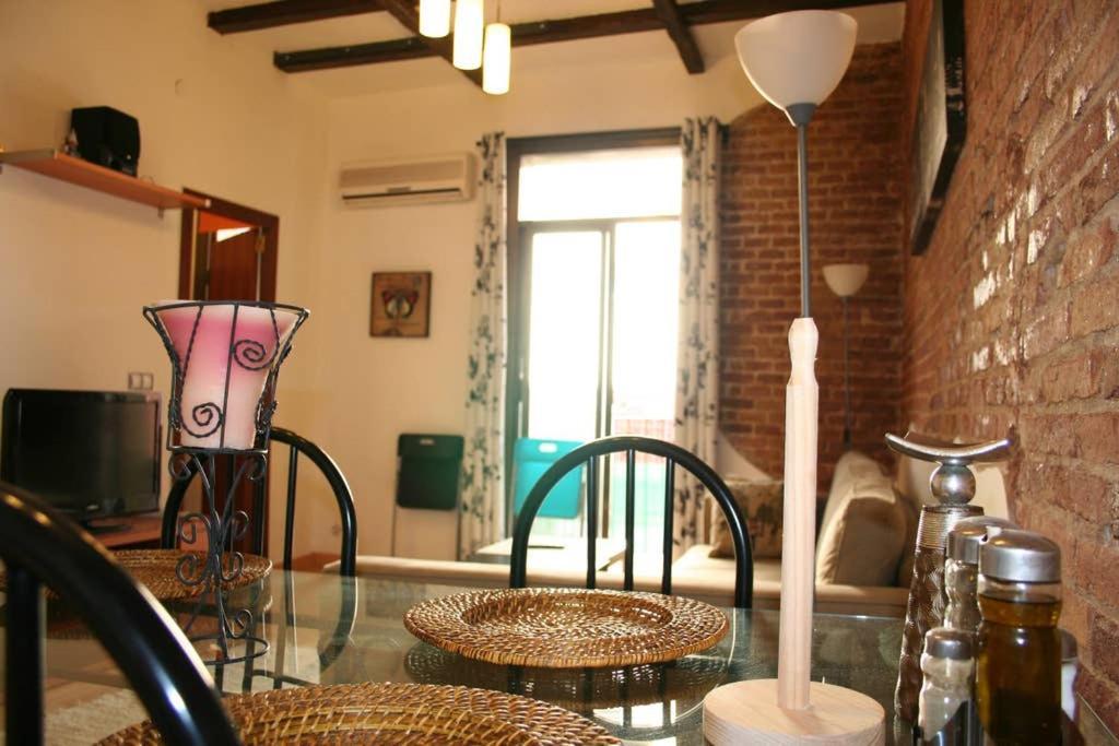 Rustic 2 Bedroom Poble Sec *