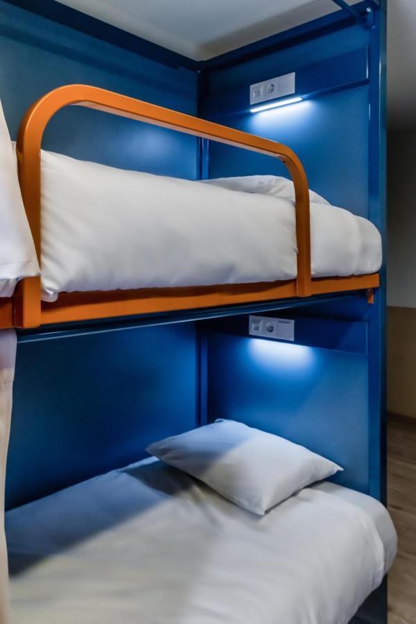 Hostel Latroupe Poblenou