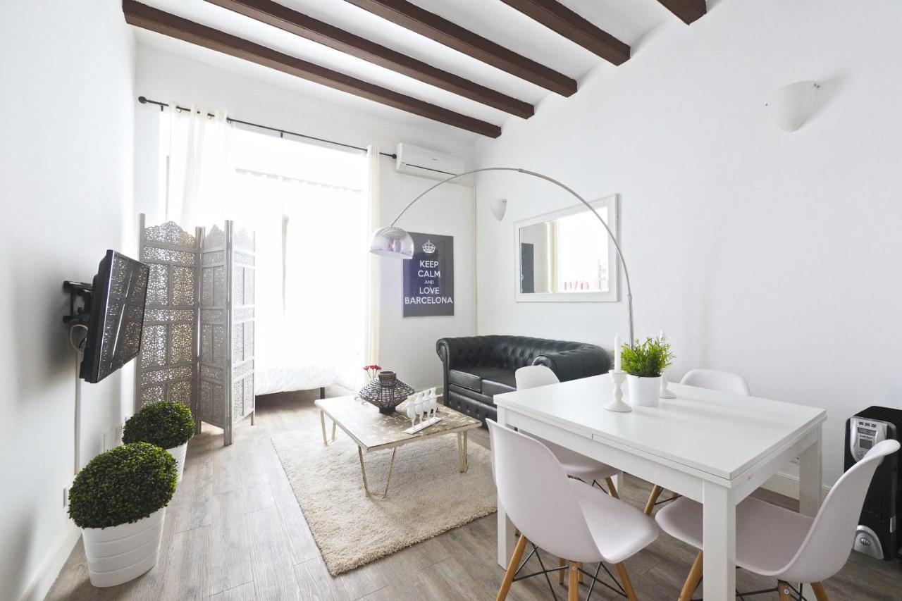 The White Flats Sant Antoni Apartment