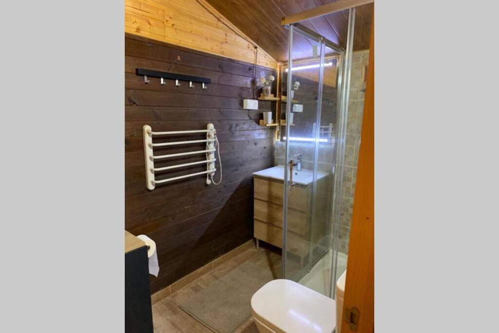 Chalet Hermosa Cabana A Menos De 15 Minutos De Barcelona
