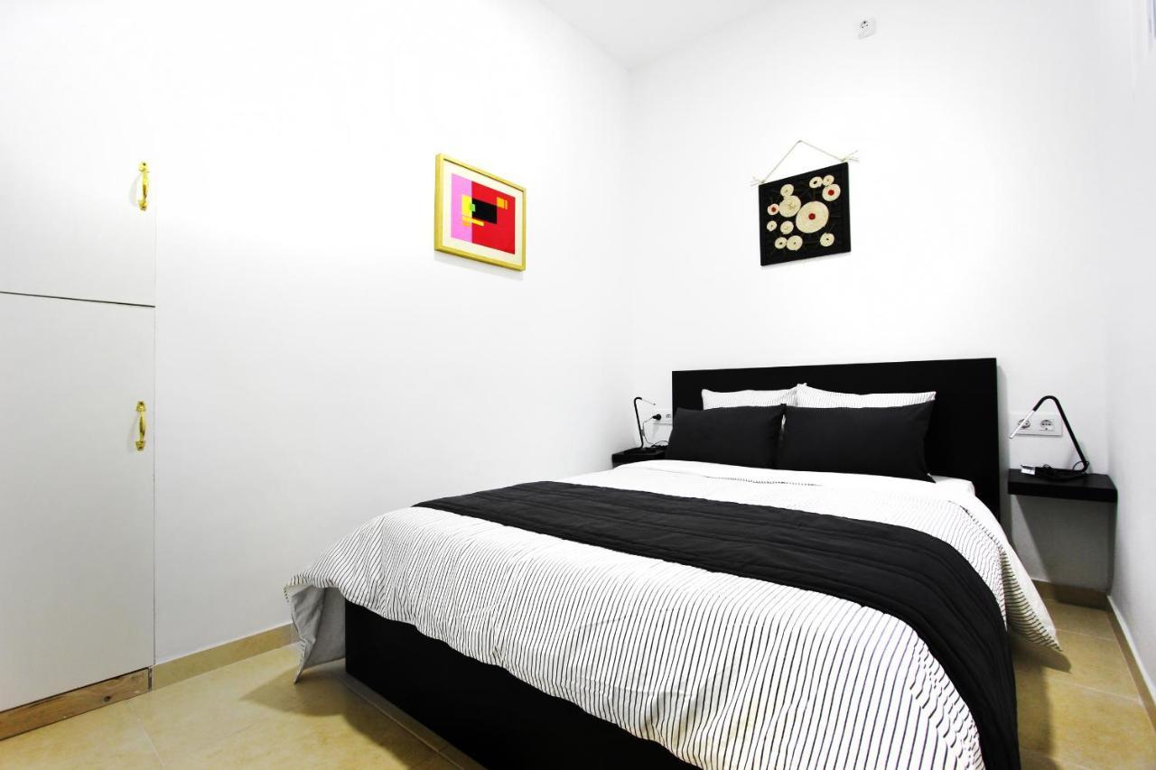 Two Bedroom Sant Antoni * Barcelone