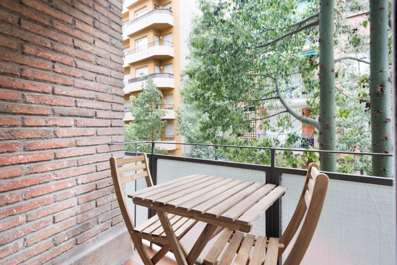 The White Flats Les Corts Apartment *