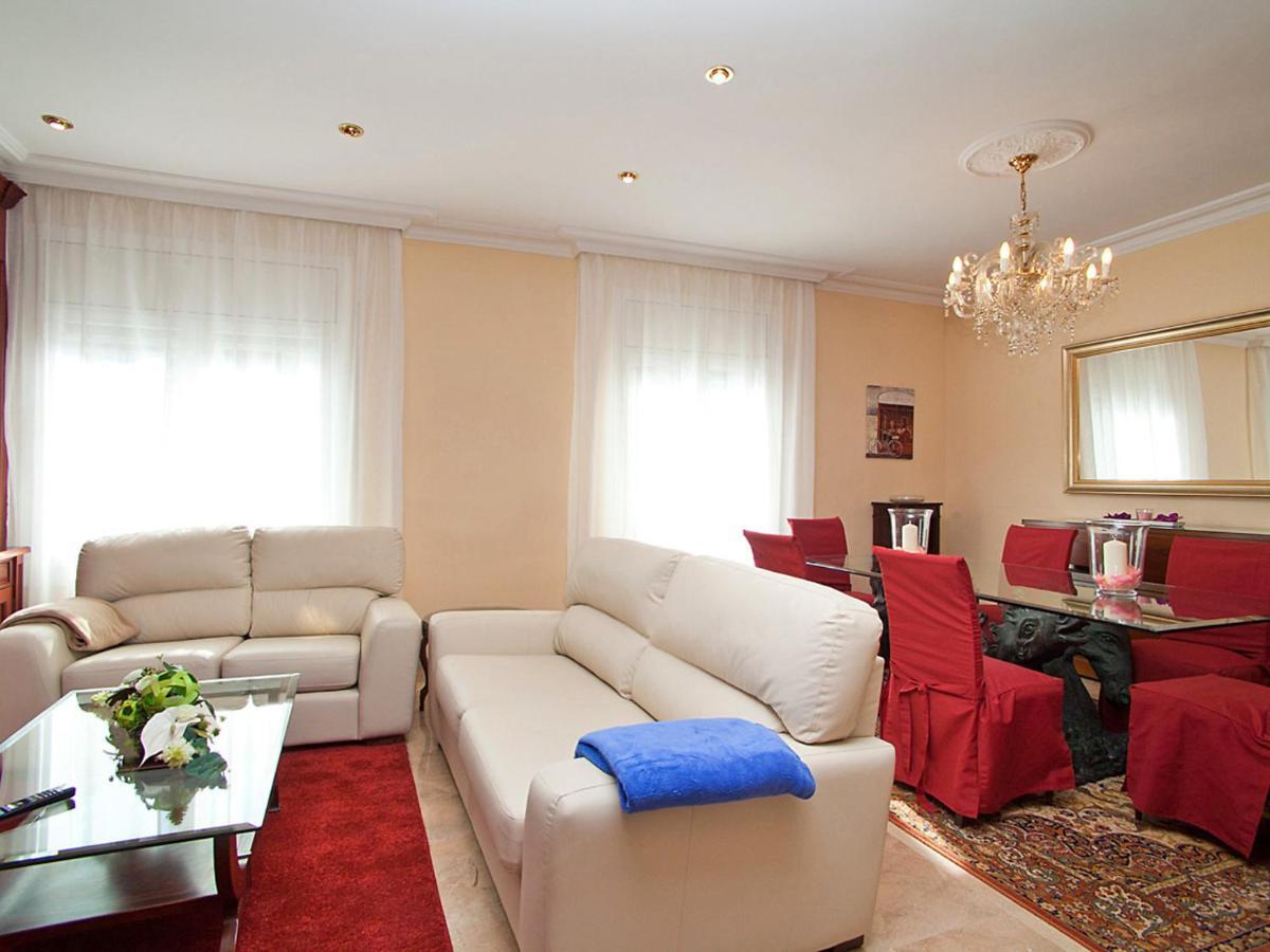 Pg Gracia - Valencia By Interhome *