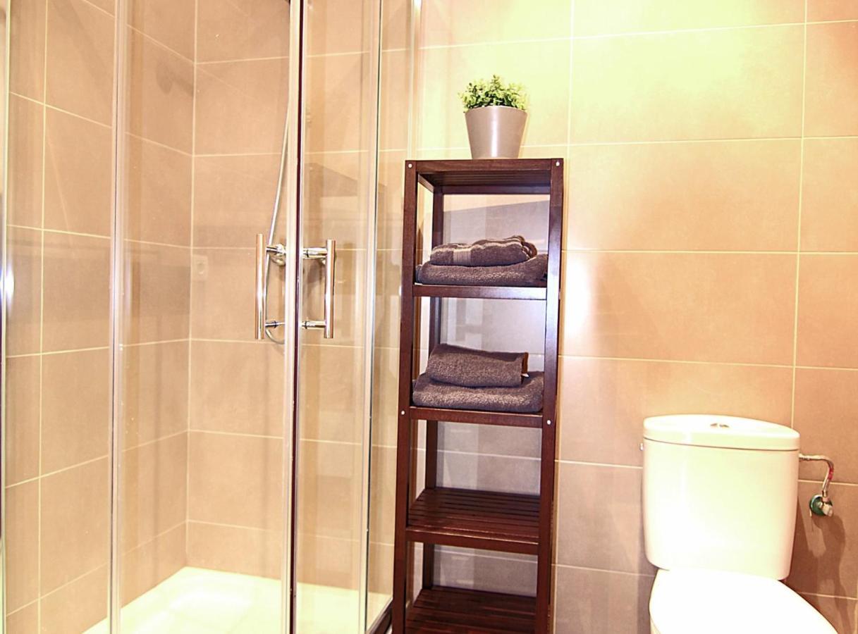 Apartment Felip Ii -spacious And Quiet Barcelona