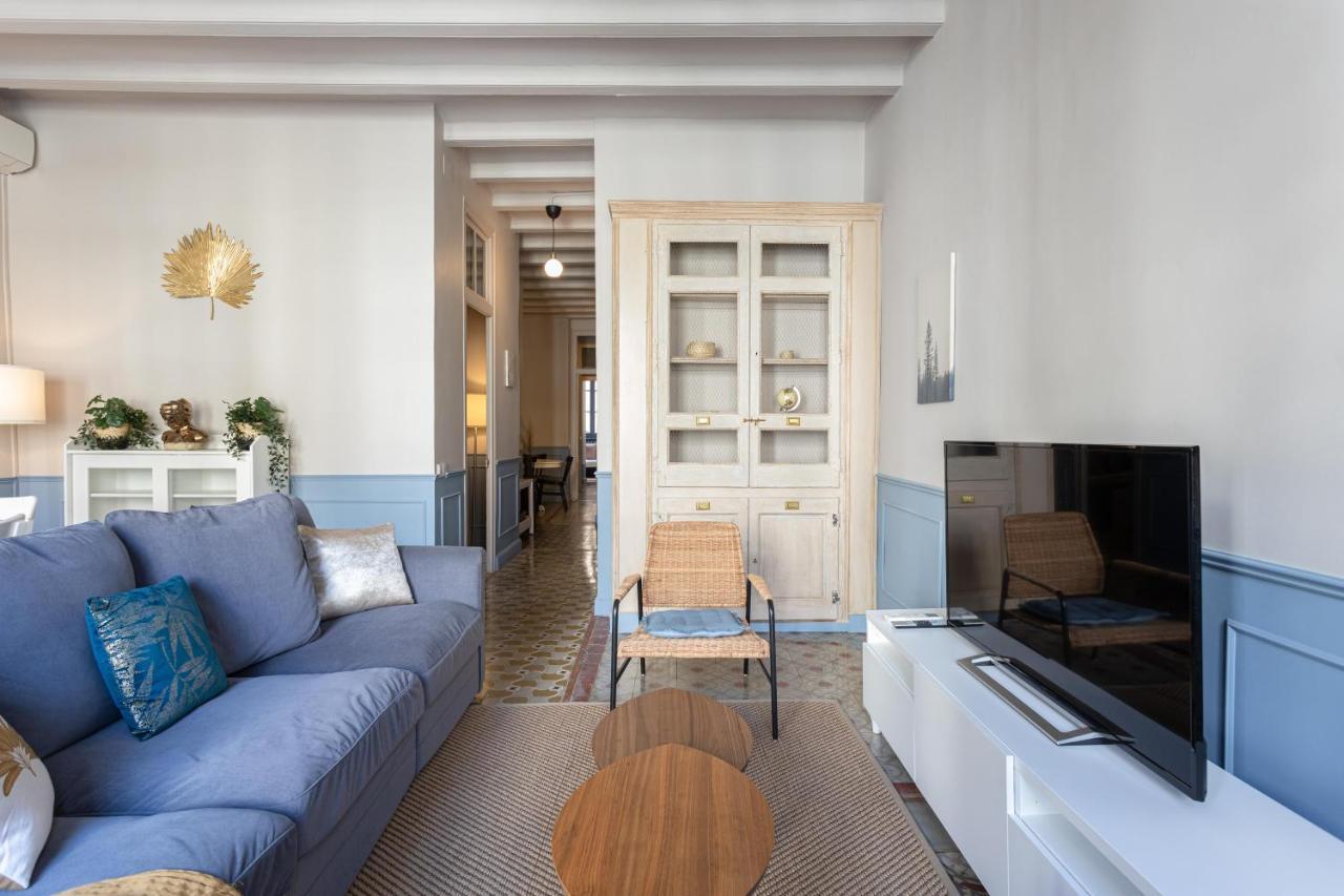 Luxurious-historical With Terrace Apartment Barcelona