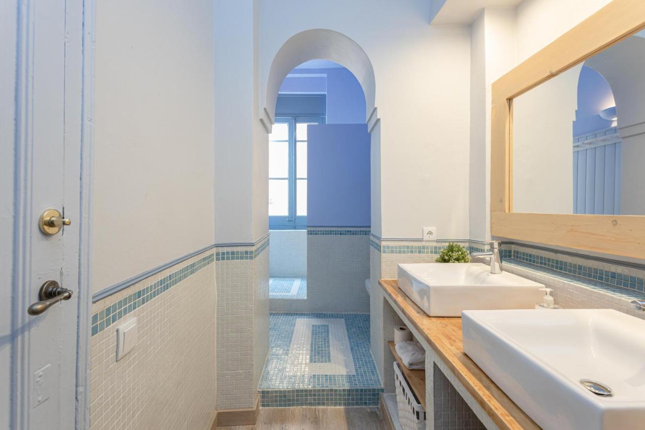 Apartment Luxurious-historical With Terrace Barcelona