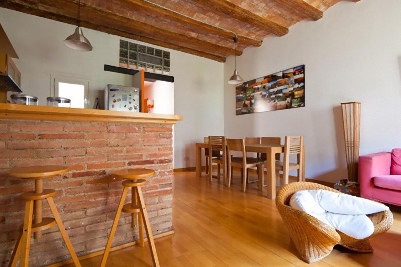 La Casa De Laura Nisia 3*