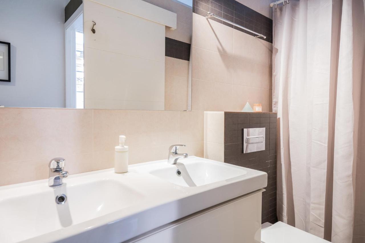 Light, Cozy Terrace And Local Life In Gracia Appartement *