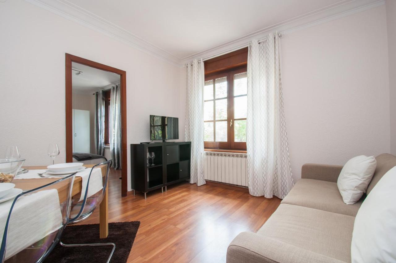 Autentic Monumental Apartment