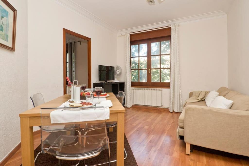 Autentic Monumental Apartment Barcelona