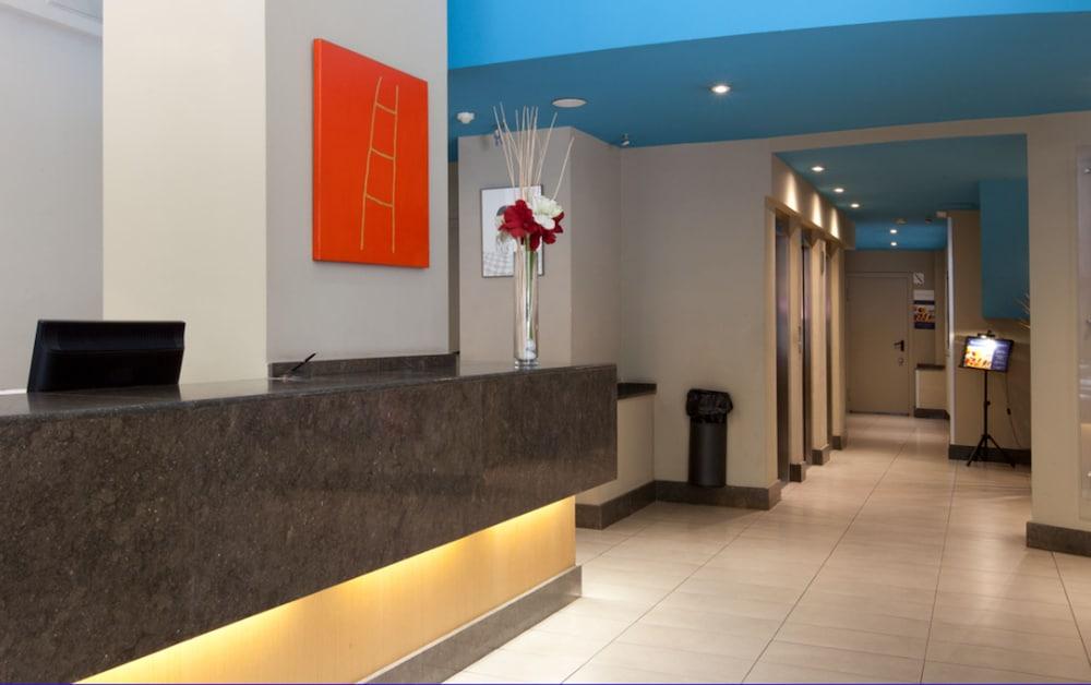 Hotel Sagrada Familia 3*