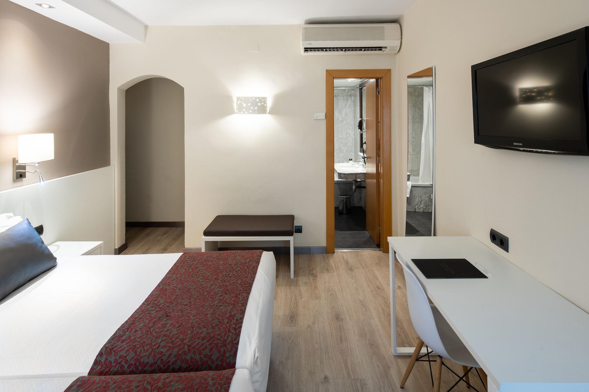 Catalonia Castellnou Hotel 3*