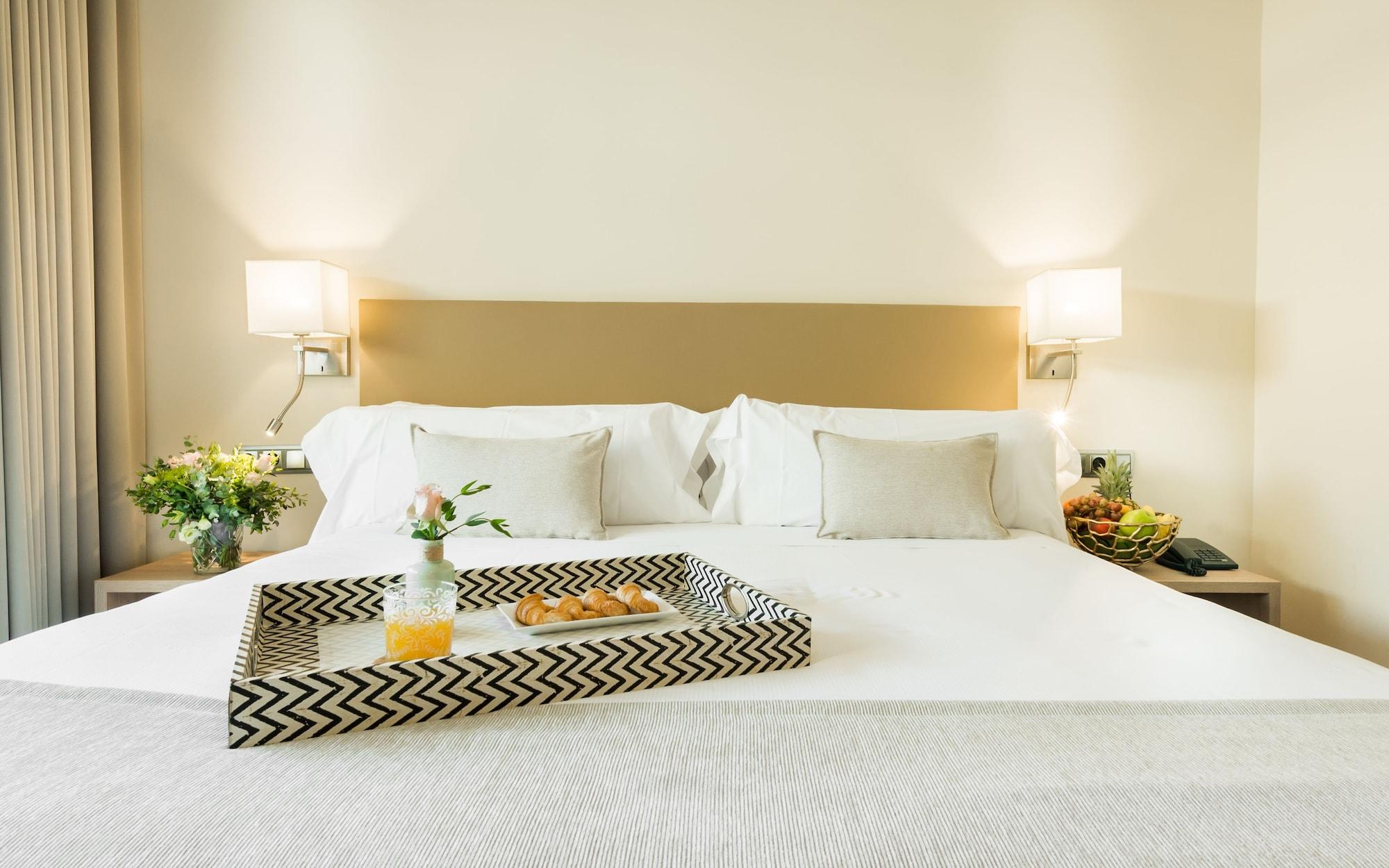 Hotel Mariano Cubi 4*