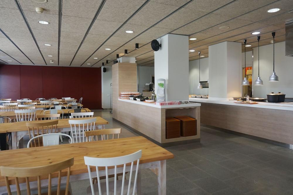 Hostel Pere Tarrés Barcelona