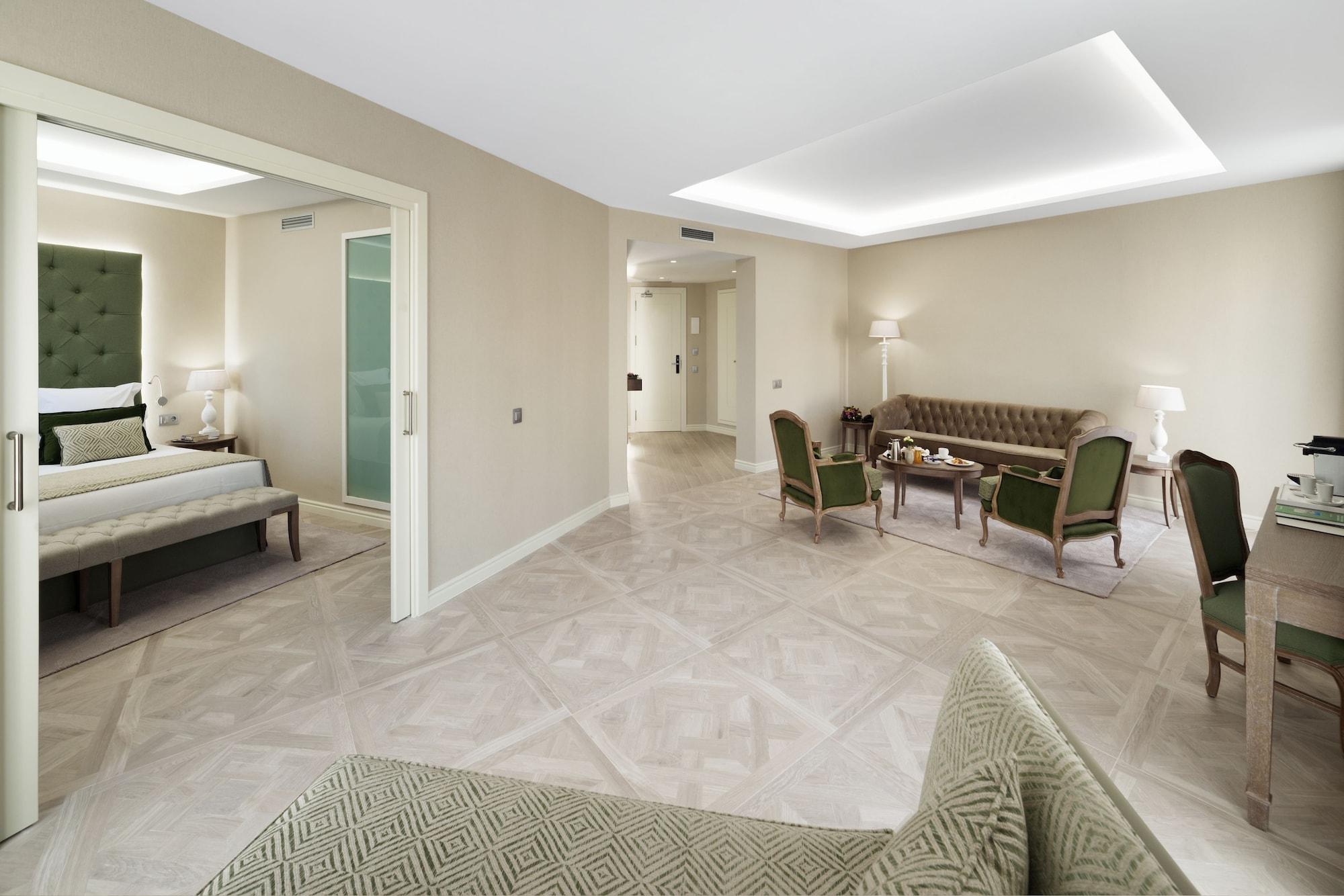 Hotel Lamaro 5*