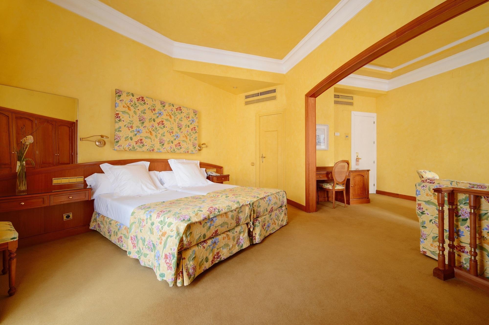 Lamaro Hotel 5*