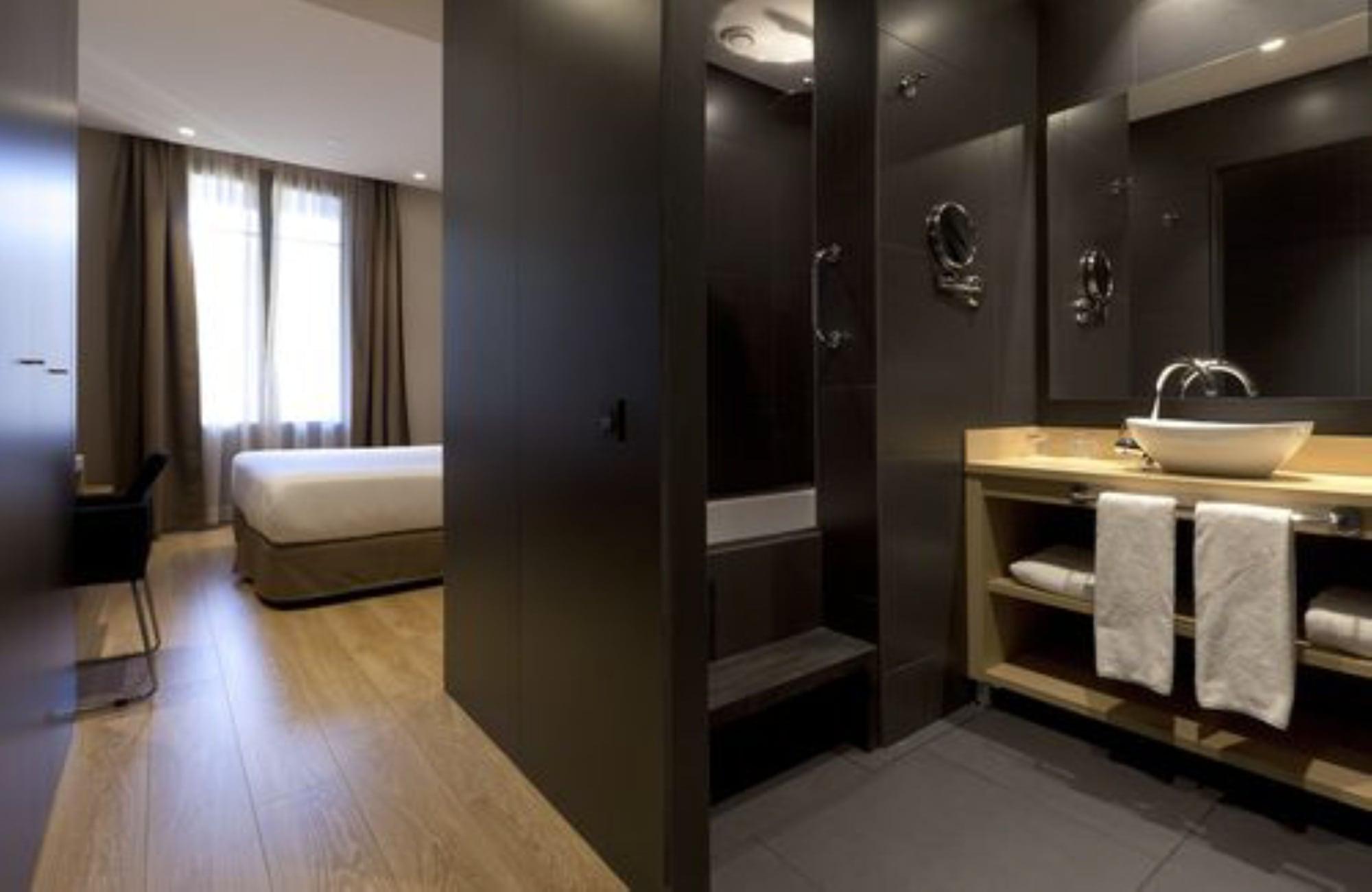 Ambit Hotel 4*