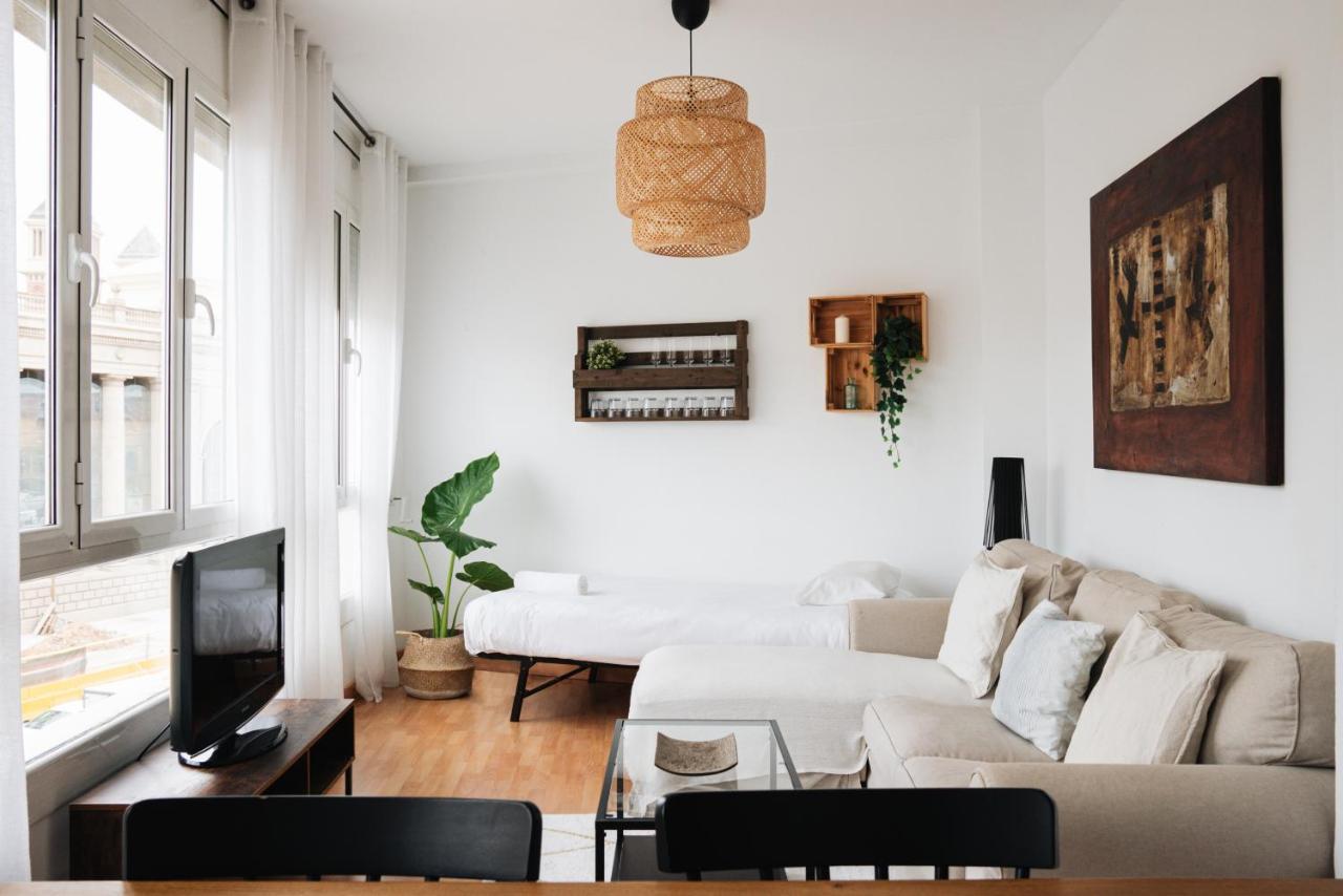 Sunny And Modern Ideal For Groups
