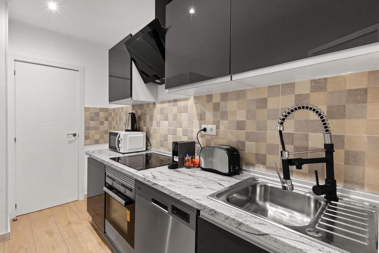 3br - 2bh In The Center