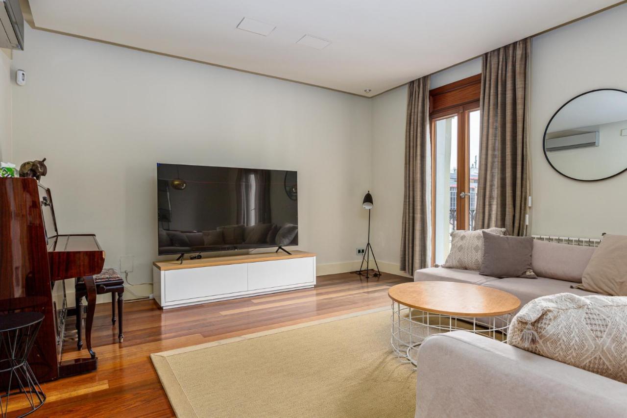 3br - 2bh Luxury 5 Min From Paseo De Gracia Apartment *