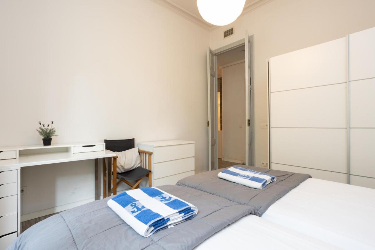 Aparteasy - Casanova Elegance Apartment Barcelona