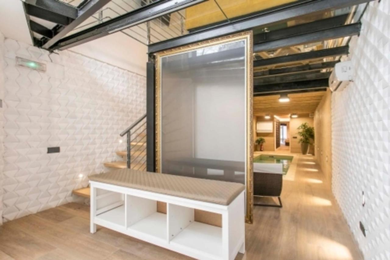 Amazing 3 Bedroom With Indoor Pool *