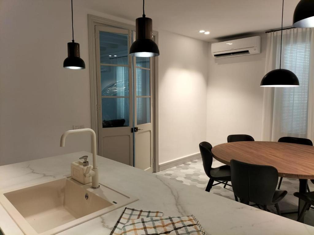 Stunning Luxury Apartment, 2 Min Walk From Soho House Appartement