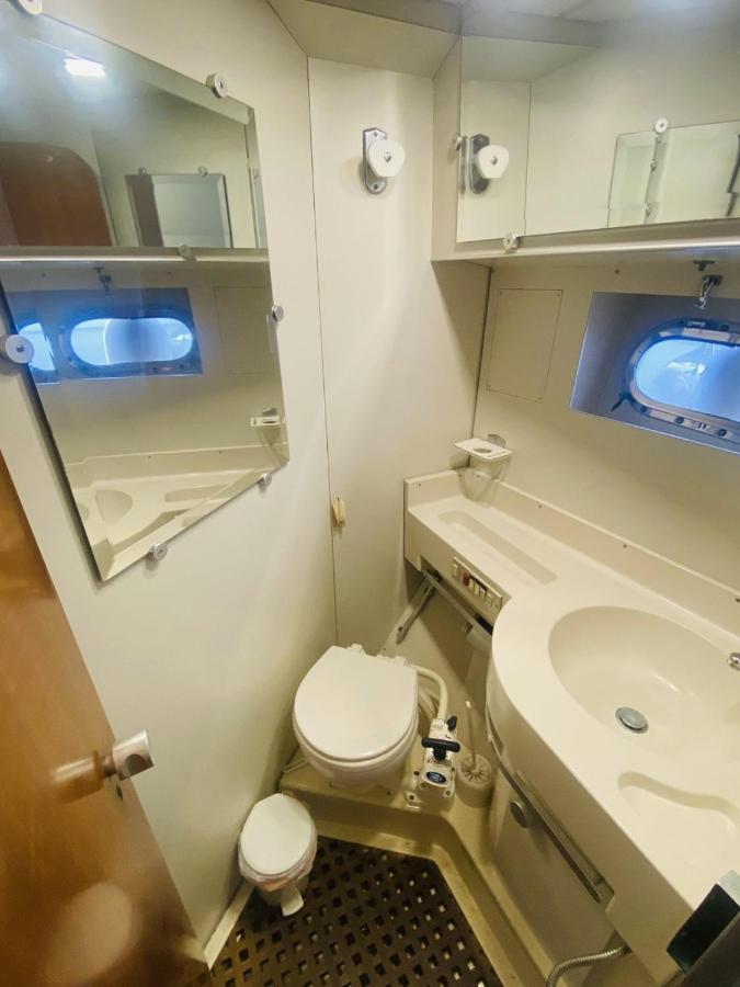 Voyager Hotel en barco