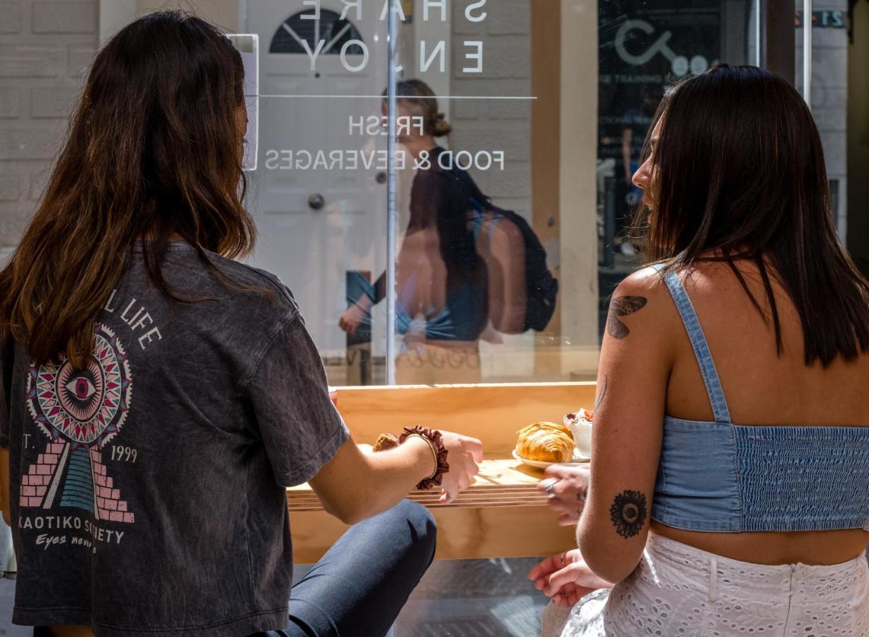 Latroupe Poblenou Hostel Barcelona